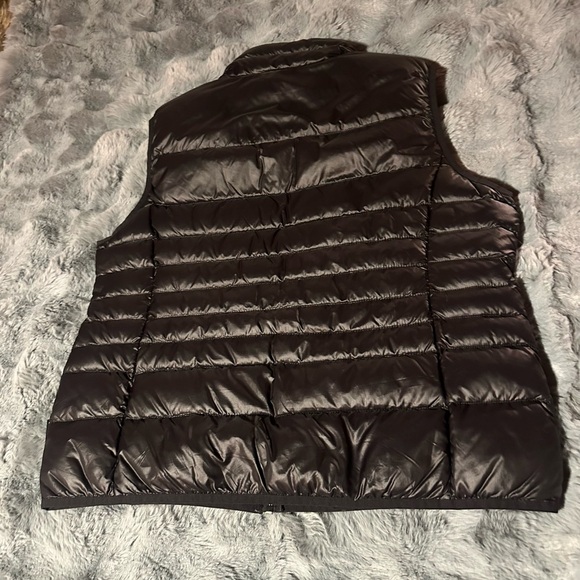 Women’s Calvin Klein Black Quilted Down Vest XL - Picture 2 of 6